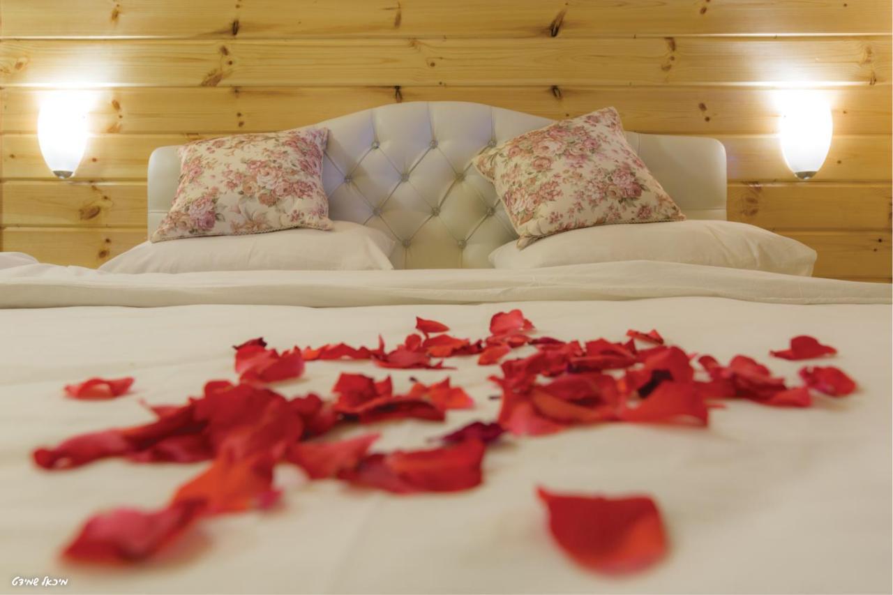 Etzel Tami Hospitality Hotel Neot Golan Buitenkant foto
