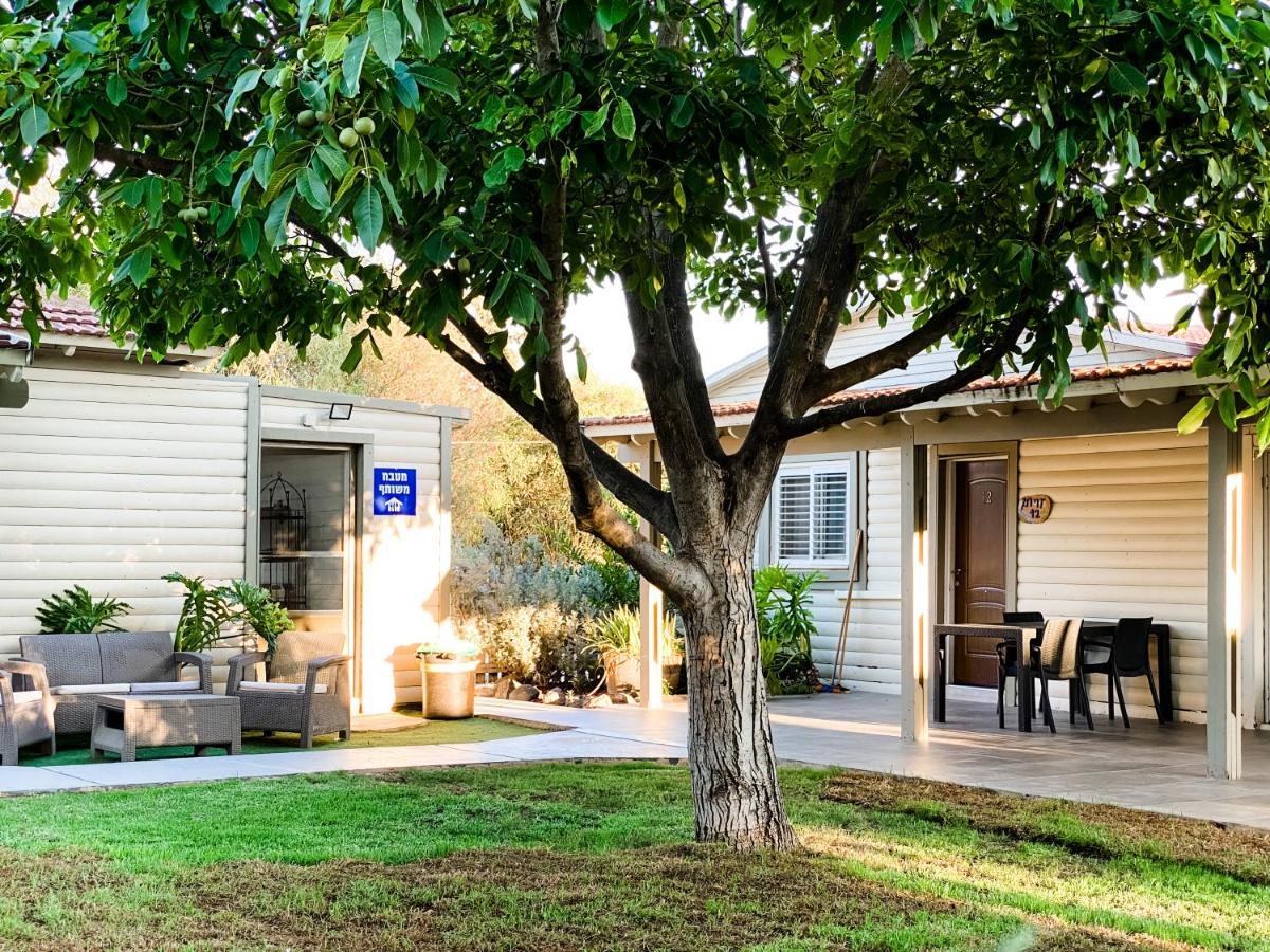 Etzel Tami Hospitality Hotel Neot Golan Buitenkant foto
