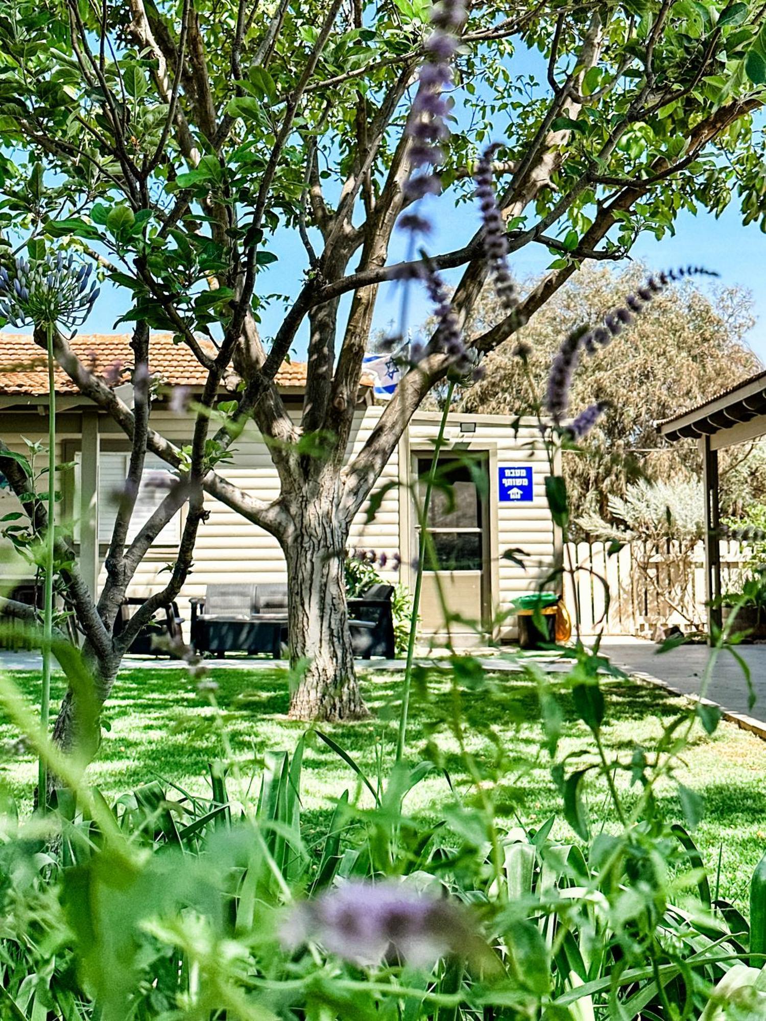 Etzel Tami Hospitality Hotel Neot Golan Buitenkant foto